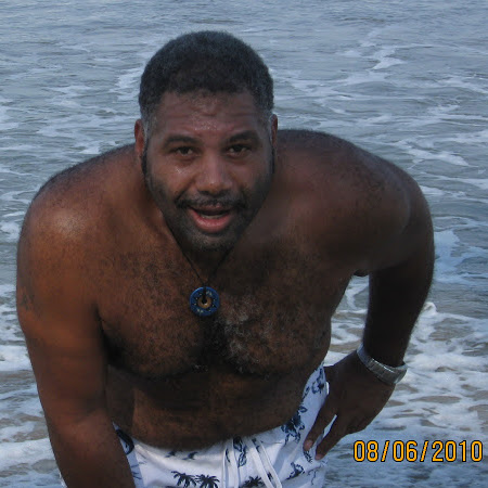 Antonio Price Photo 6
