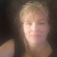 Amy Hollingshead Photo 7