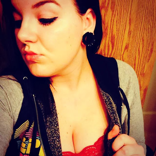 Hannah Mayes Photo 28