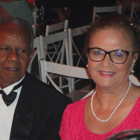 Sarah Ramos Photo 19