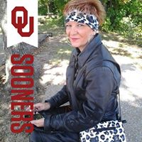 Vicky Thompson Photo 22