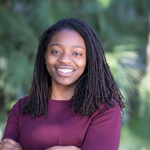 Erika Moore Photo 8