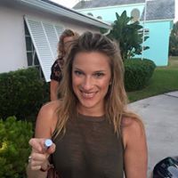 Meredith Warren Photo 29