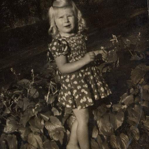 Margaret Thornton Photo 31