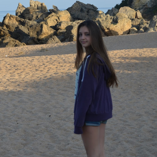 Alicia Gil Photo 8
