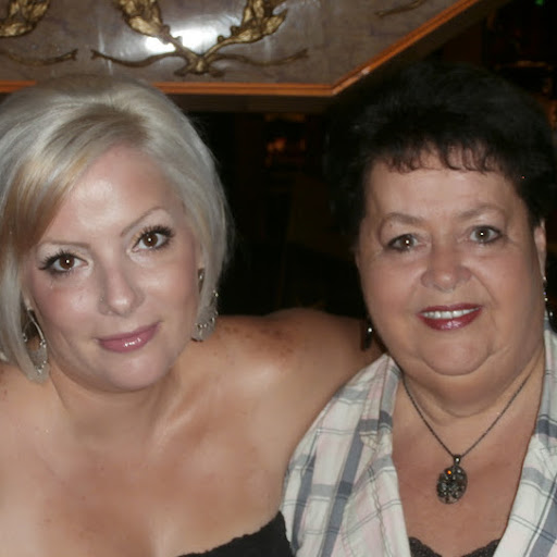 Vicki Bailey Photo 35