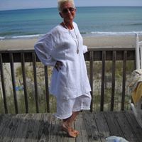 Catherine Buck Photo 38