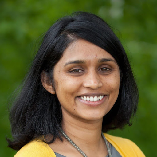 Sarah Mathew Photo 8