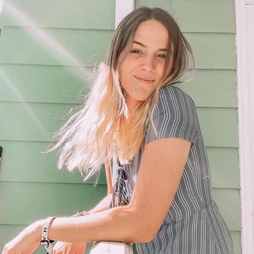 Julia Seeley Photo 8