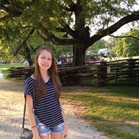 Julia Sinclair Photo 9