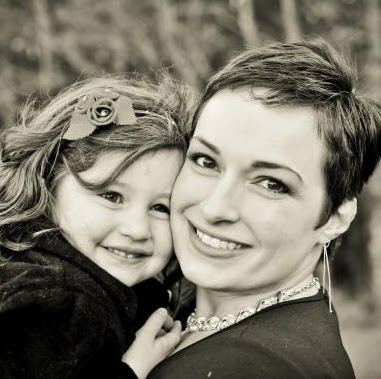 Jennifer Sharp Photo 37