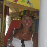 Donna Fletcher Photo 26