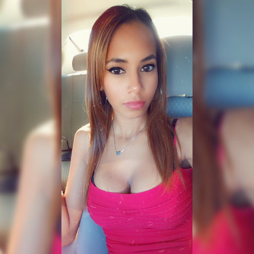 Angie Tirado Photo 8