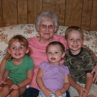 Evelyn Robertson Photo 15