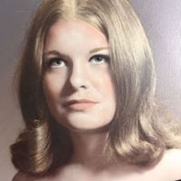 Jacqueline Reilly Photo 14