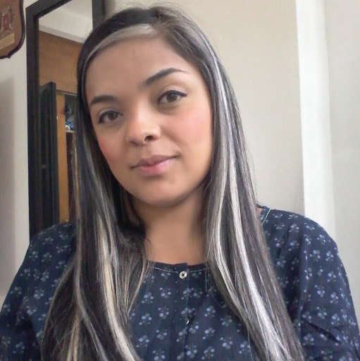 Erika Alvarez Photo 29