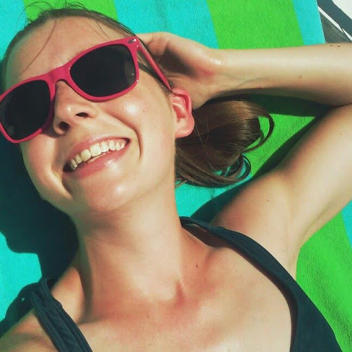 Sara Newman Photo 34