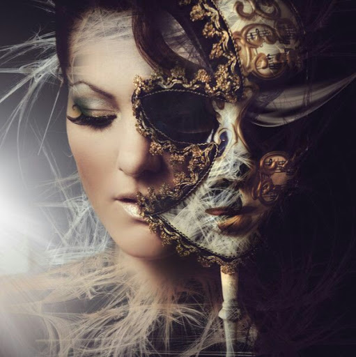 Donna Miles Photo 20