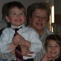 Sandra Raymond Photo 9