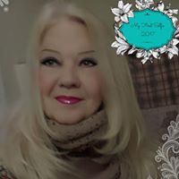 Sally Thompson Photo 14