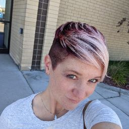 Angela Wolff Photo 9