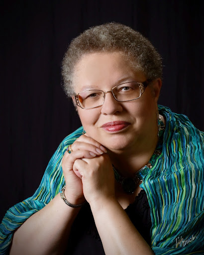 Darlene Walker Photo 15