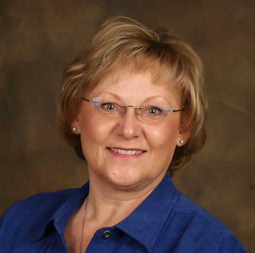 Karen Brewer Photo 35