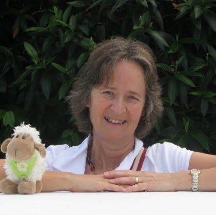 Helen Hobbs Photo 24