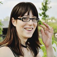 Julia Marsh Photo 21