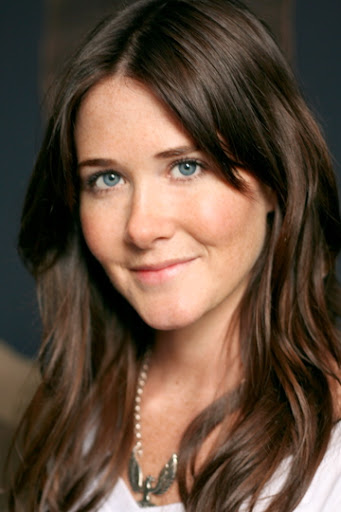 Ellen Davis Photo 18