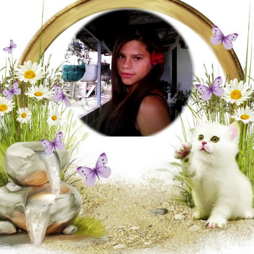 Luz Benitez Photo 15
