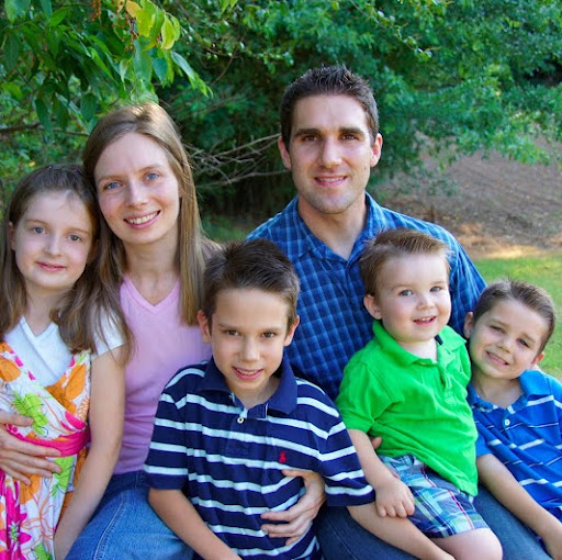Kristin Hutchison Photo 9