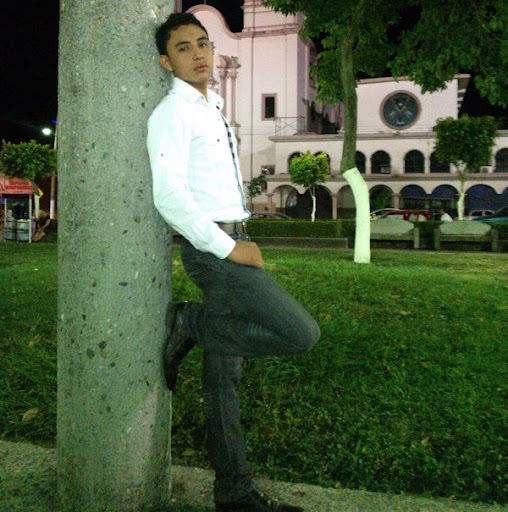 Eduardo Roman Photo 25