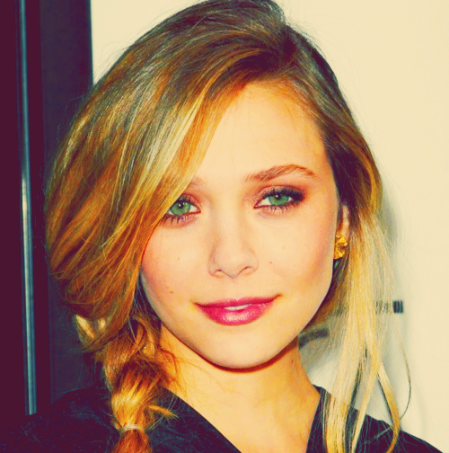 Elizabeth Olsen Photo 15