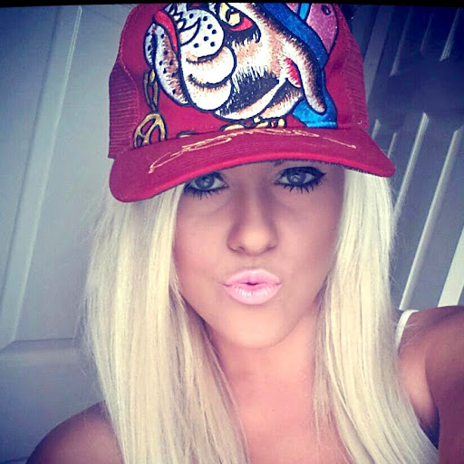 Robyn Ferguson Photo 26