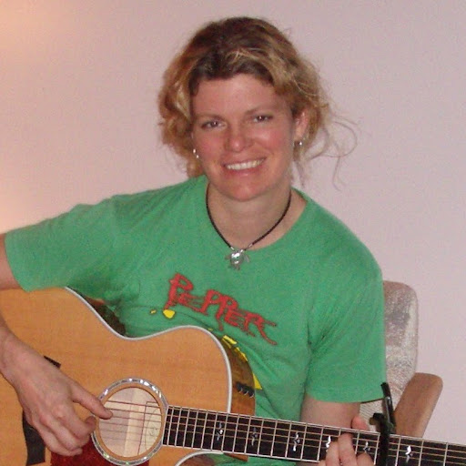 Kelly Vaughn Photo 33