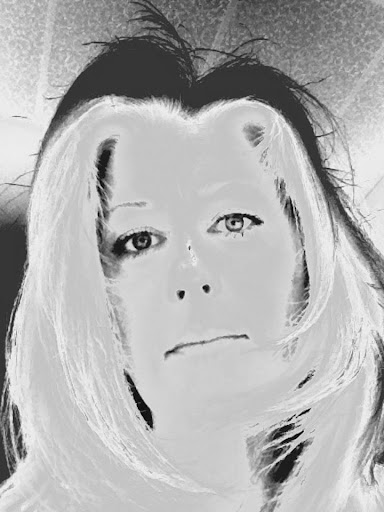 Susan Thayer Photo 34