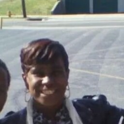 Carolyn Harris Photo 14