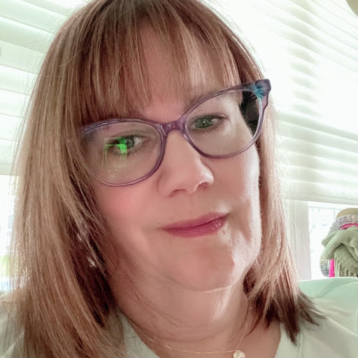 Robyn Riley Photo 28