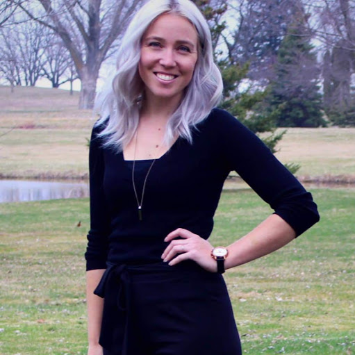 Sarah Sager Photo 18