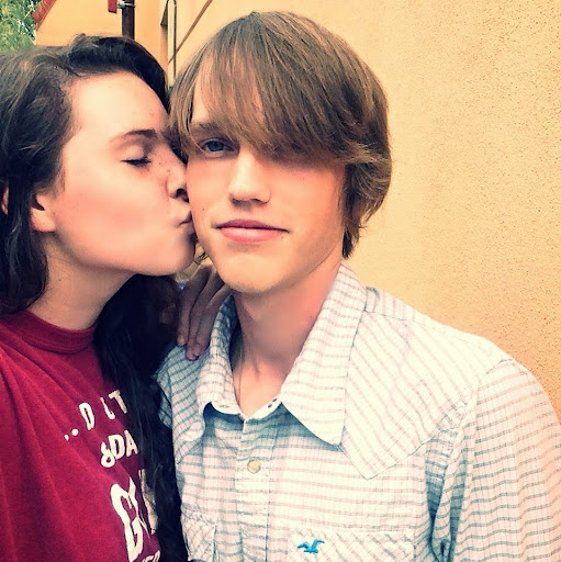 Hannah Simpson Photo 26