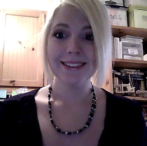 Hollie Norris Photo 10