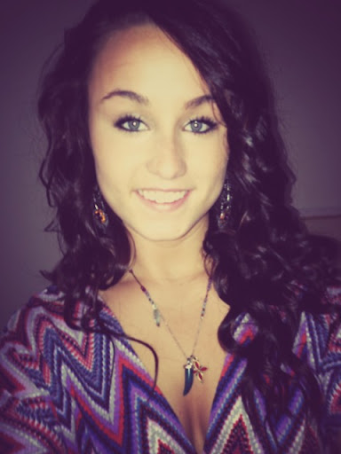 Hailey Carroll Photo 4