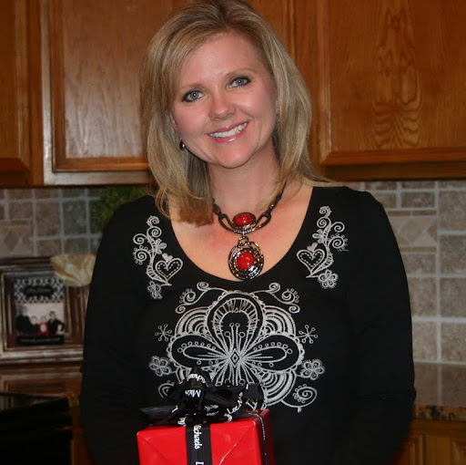 Kelly Grossman Photo 10