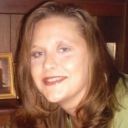 Lisa Bacon Photo 11