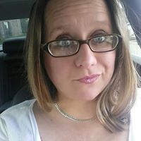 Sarah Robins Photo 15