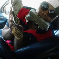 Laron Robinson Photo 13