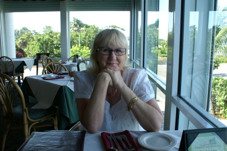 Linda Jewell Photo 6