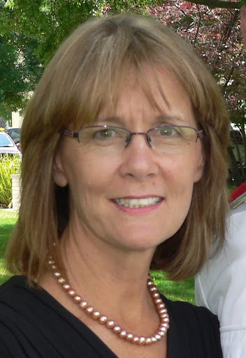 Robyn Riley Photo 32