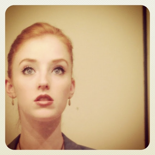 Sarah Hicks Photo 23